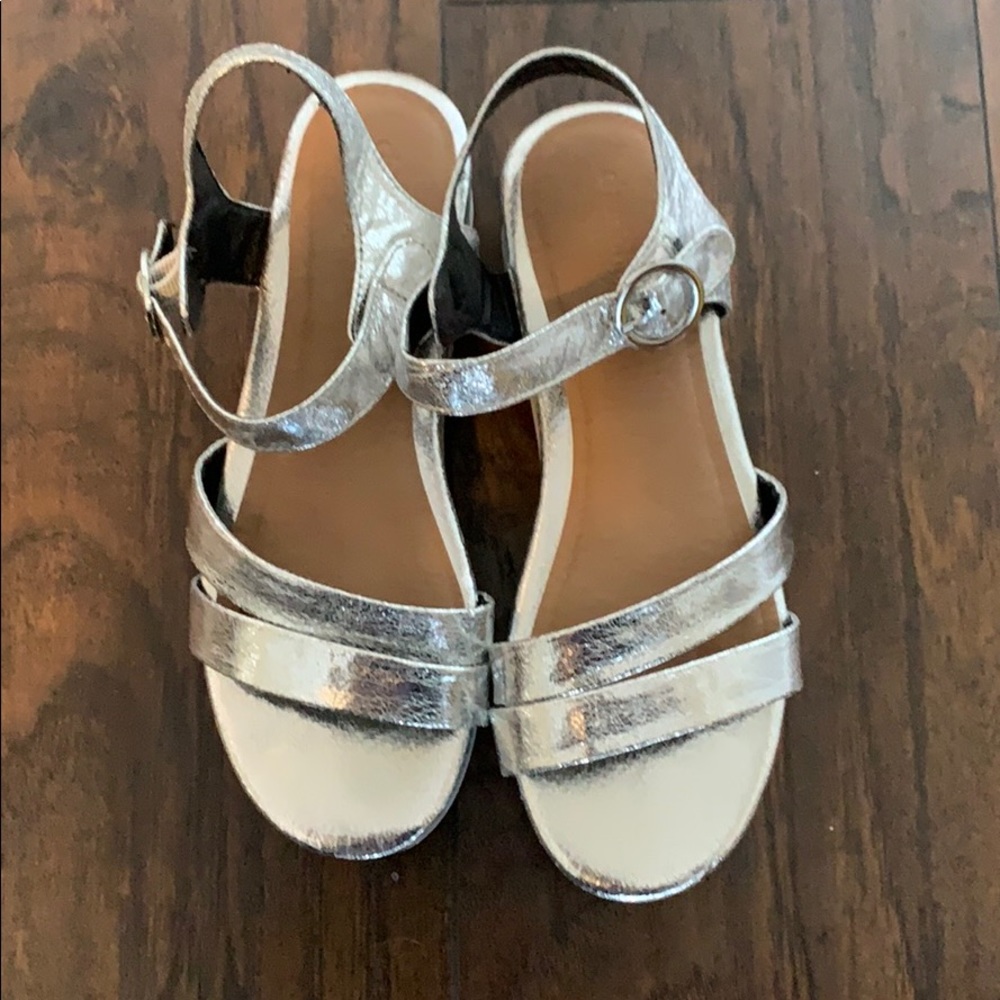 Platform Sandals - Picture 3 of 3